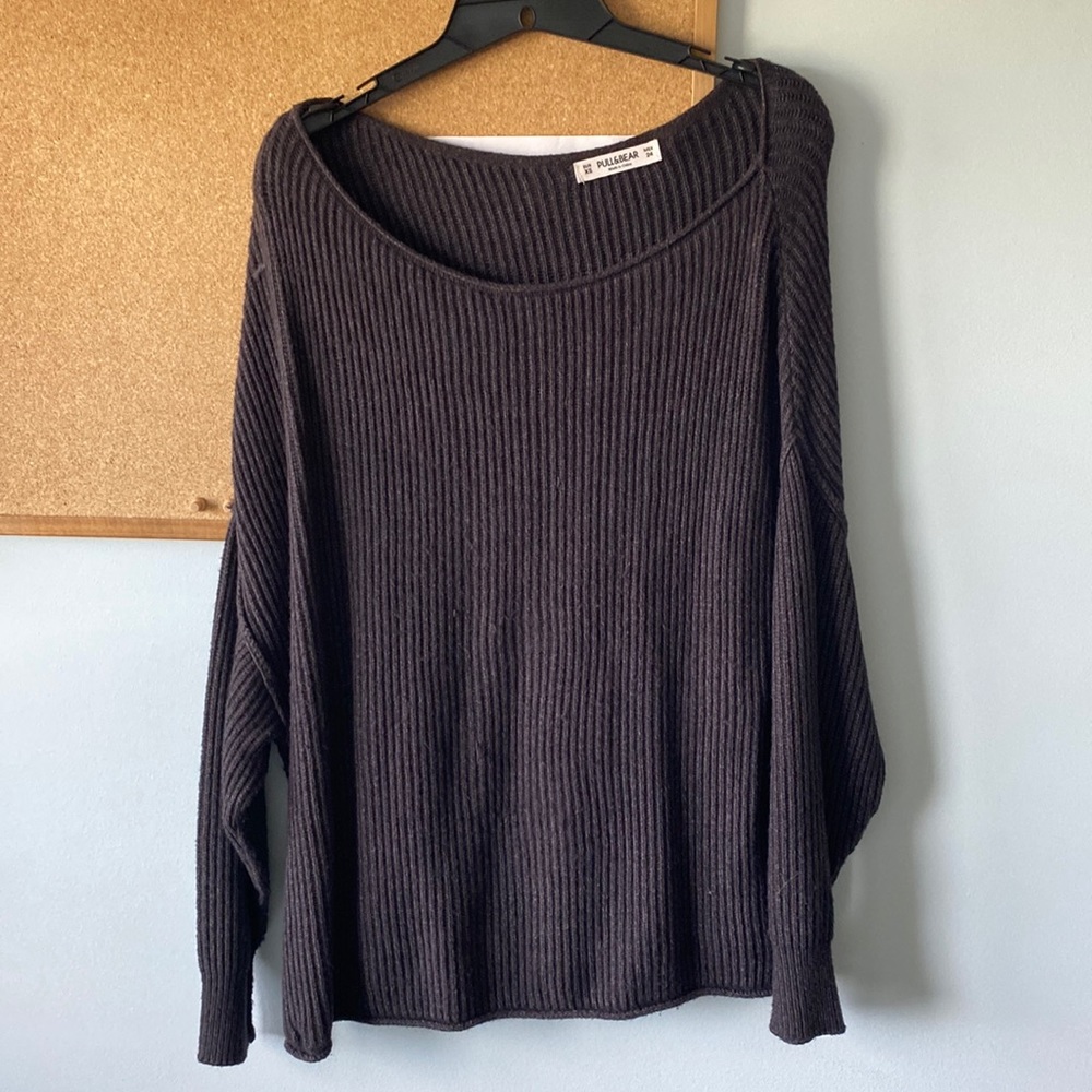 gray slouchy pullover sweater